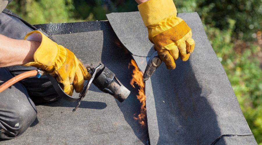 Professional gutter cleaning in Nicholasville, KY